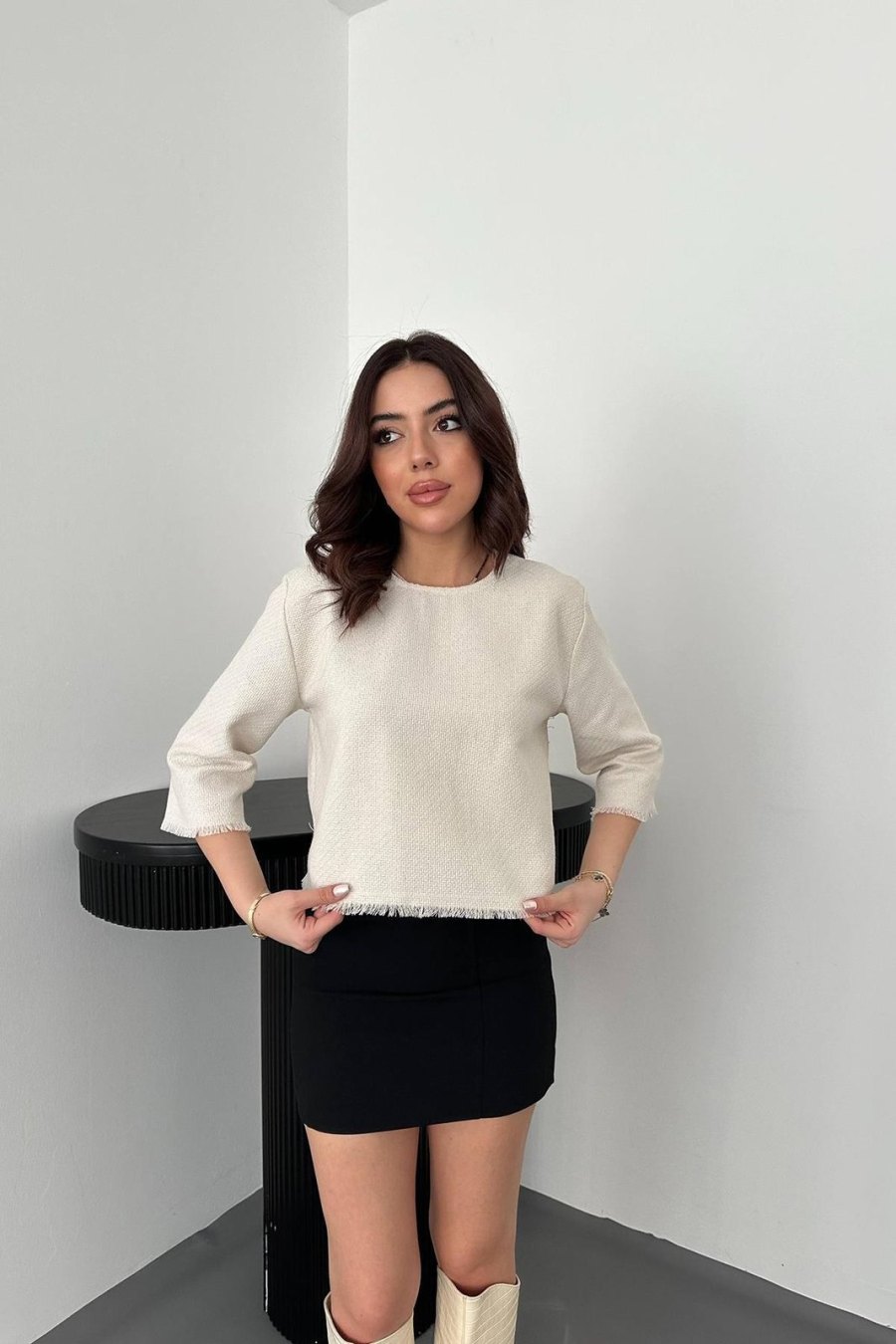 Beyaz Püskül Detaylı Bluz - Yeni Sezon
