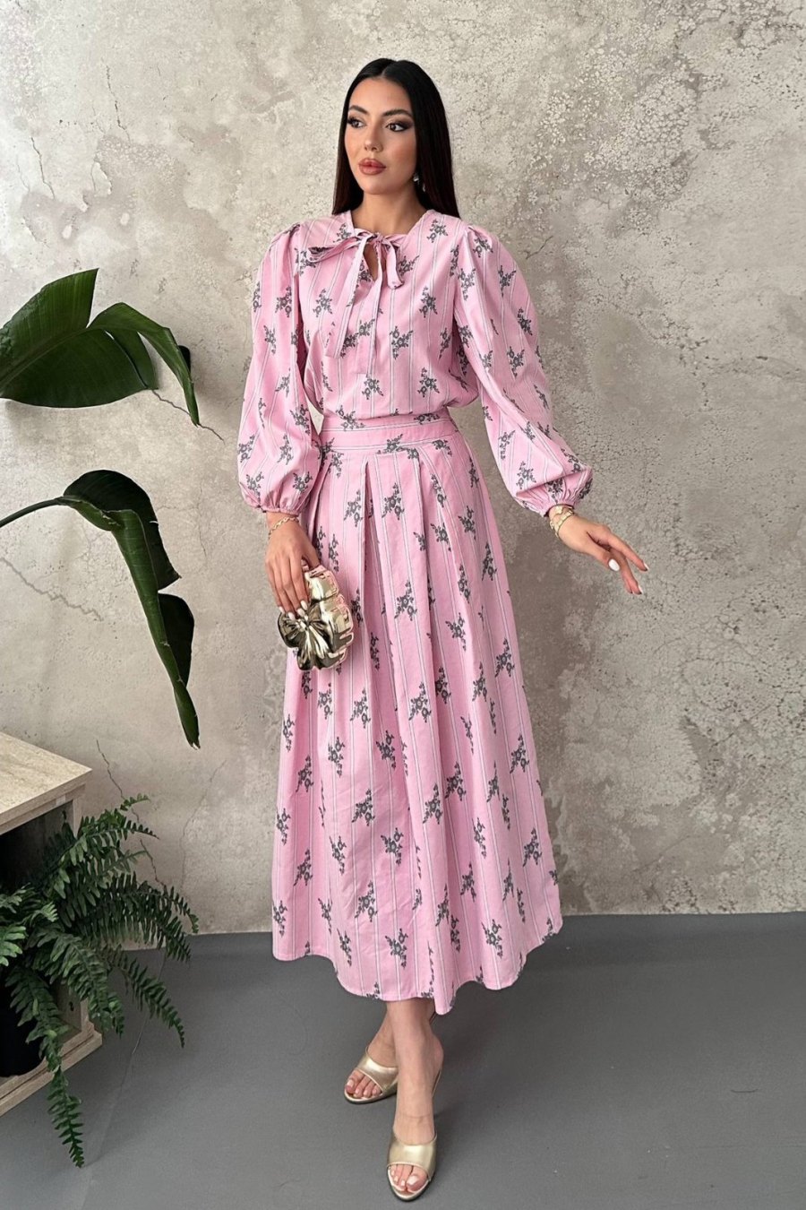 Pembe Çizgili Çiçekli Bluz Etek Takım - Yeni Sezon